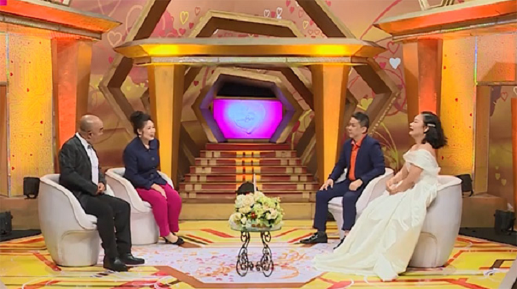 Chu dong cua cam trai Viet kieu, co nang sung suong nhu trung so