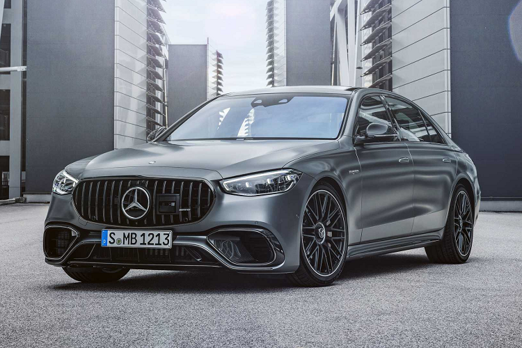 Mercedes chưa công bố giá xe Mercedes-AMG S63 E Performance 2023 mới nhưng chắc hẳn mức giá sẽ có sự chênh lệch lớn so với phiên bản S-Class thông thường.