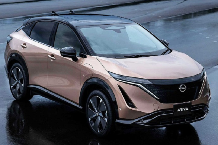  Nissan Ariya 2024 mới là một chiếc SUV thuần điện, đồng nghĩa là được áp dụng nhiều quy trình thử nghiệm an toàn như trên Nissan LEAF. Ví dụ: Vì bộ pin của xe điện Ariya có điện áp cao nên các kỹ sư an toàn cần đảm bảo nó giữ được tính toàn vẹn về cấu trúc sau khi va chạm mà không bị rò rỉ điện cực.