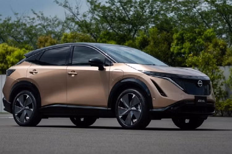 Bên cạnh đó, mỗi chiếc xe SUV điện Nissan Ariya luôn phải trải qua các bài kiểm tra va chạm nghiêm ngặt trước khi bàn giao xe tới tay người dùng.