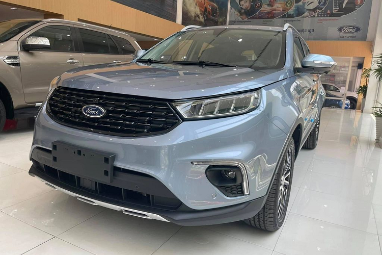 Nguyên nhân mẫu xe SUV Ford Territory lỡ hẹn với khách hàng Việt trong năm nay có thể là do cuộc khủng hoảng chip bán dẫn toàn cầu gây ra. Đó cũng chính là lý do chưa có cơ sở nào chắc chắn được thời gian Ford Territory về Việt Nam.