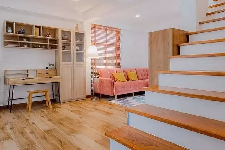 Cả gia đình quây quần bên nhau, ăn bữa cơm, uống chén trà, kể cho nhau nghe chuyện hôm nay. Không gian hiện đại đan xen chút vintage khá lãng mạn.