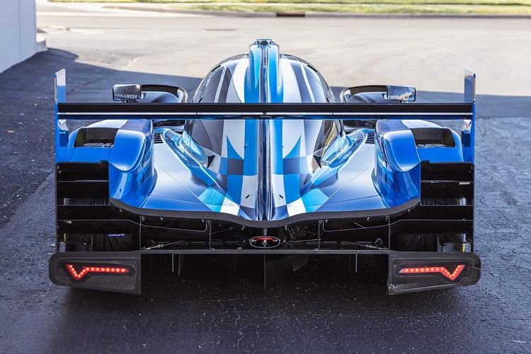 Mẫu xe được trang bị động cơ AR35TT V6 3.5 lít tăng áp kép, sản sinh công suất 600 mã lực, kết hợp với hộp số tuần tự sáu cấp Xtrac có lẫy chuyển số.