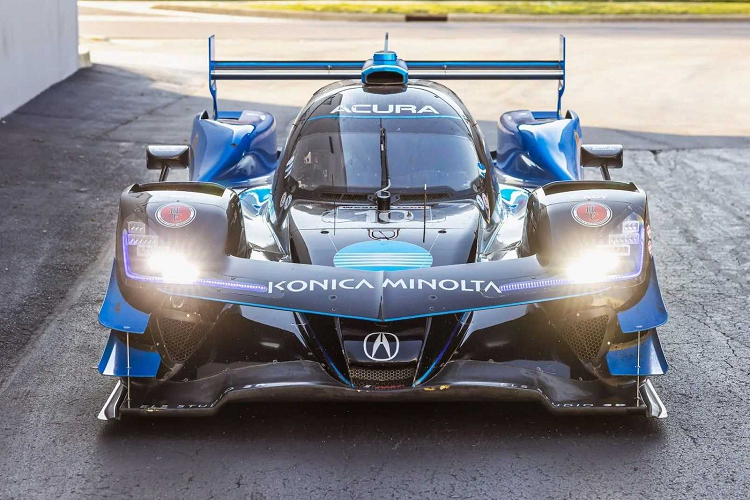 Tuy vậy, trong phiên đấu giá vừa qua được tổ chức bởi Bring A Trailer, chiếc xe đã được một người chơi xe trả giá cao nhất là 563.000 USD (tương đương 13,3 tỷ đồng) nhưng mức giá này vẫn chưa đạt được mức mong đợi của bên bán.