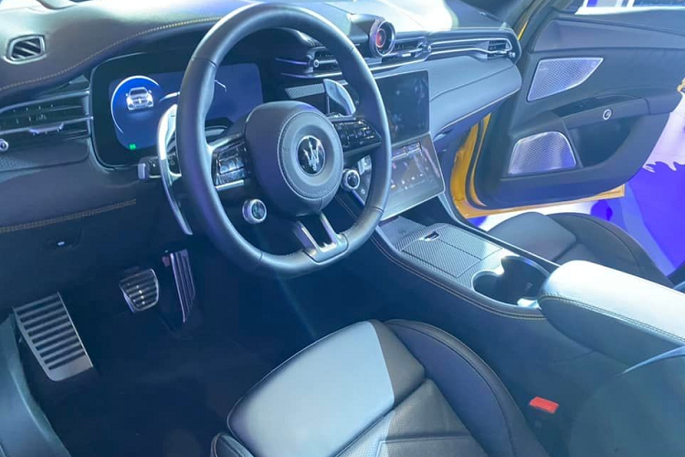 Bản Trofeo hiệu năng cao của Maserati Grecale 2022 mới được ra mắt tại Thái Lan có công suất tối đa lên đến 523 mã lực và mô-men xoắn cực đại là 620 Nm. Sức mạnh này giúp xe Maserati Grecale Trofeo tăng tốc từ vị trí xuất phát lên 100 km/h trong thời gian 3,8 giây trước khi đạt tốc độ tối đa ở mức 285 km/h.