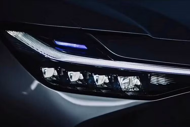 Về thiết kế, Toyota bZ3 được áp dụng phong cách khá giống với đàn anh bZ4X. Đây có vẻ là ngôn ngữ thiết kế chung của toàn bộ dòng xe điện Toyota bZ.