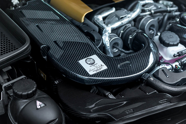 Trên C63 mới, khối động cơ M139 đã trở thành động cơ bốn xi-lanh thương mại mạnh mẽ nhất trên thế giới và với mô-men xoắn đạt mức 545 Nm.