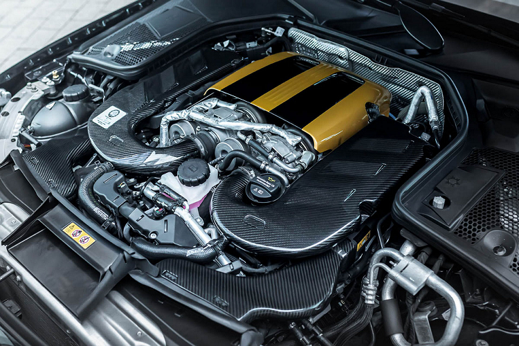 Mẫu xe độ này sẽ là một sự lựa chọn thú vị cho những ai ưa thích động cơ V8 truyền đống. Đối với những người mong muốn sự hiện đại hơn, C63 thế hệ mới sẽ có thể làm “hài lòng” người dùng với mức công suất ấn tượng với động cơ nhỏ hơn, hiện đại hơn.