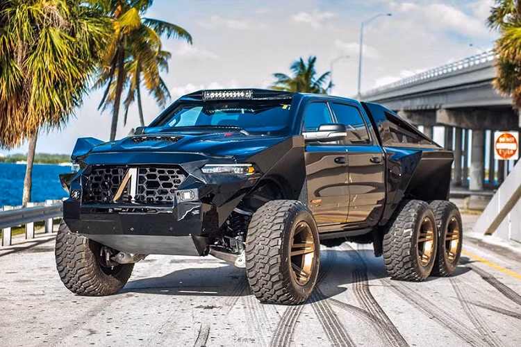 “Quai vat co bap” Juggernaut 6X6 gia 6 ty dong do tu Ram TRX