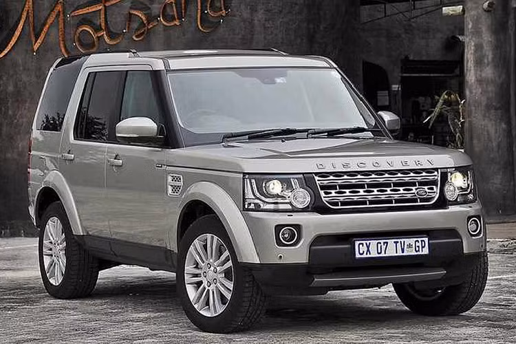  Tesla Model S Plaid Chiếc Tesla Model S Plaid này được Ben Affleck mua với giá gần 150.000 USD (khoảng 3,43 tỷ đồng). Cung cấp sức mạnh cho Tesla Model S Plaid là hệ thống 3 động cơ điện với tổng công suất tối đa là 1.020 mã lực. Phạm vi hoạt động của mẫu xe điện này sau mỗi lần sạc đầy bộ pin là hơn 836km.