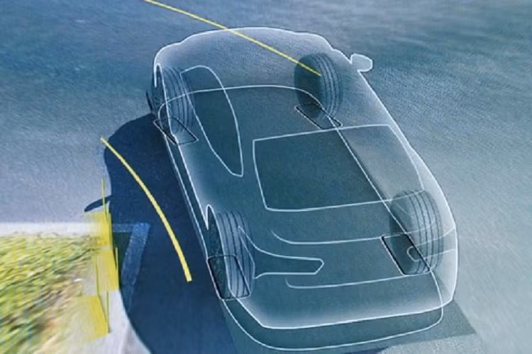 Có thể kể đến như hệ thống hỗ trợ chuyển làn đường có thêm tính năng cảnh báo người lái bằng thông điệp hoặc âm thanh nếu phát hiện phương tiện khác chạy đến khi Lexus LS 2023 đang nhập làn ở tốc độ thấp.