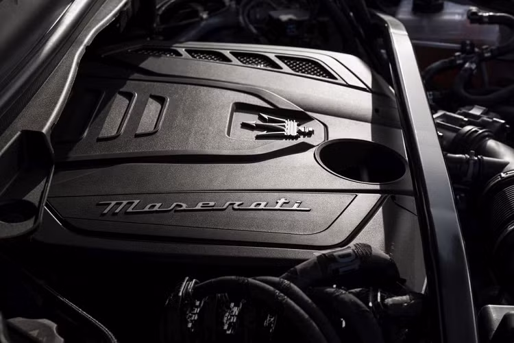 Bỏ ra số tiền khoảng 8 tỷ đồng, khách hàng sẽ nhận được chiếc SUV hạng sang Maserati Grecale 2022 bản cao cấp nhất với điểm nhấn là khối động cơ mạnh mẽ vượt trội. 