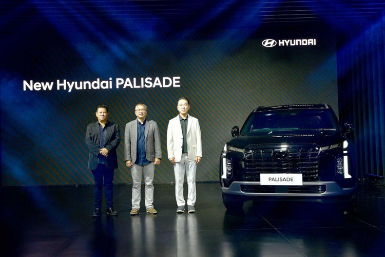 Đúng như tin đồn, mẫu SUV cỡ lớn Hyundai Palisade 2023 mới đã chính thức trình làng ở thị trường Indonesia trước thềm triển lãm GIIAS năm nay. Đây là một trong những thị trường đầu tiên trên thế giới đón nhận mẫu SUV cỡ lớn này.
