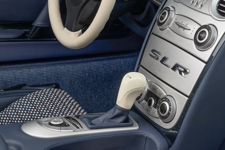 Manny Khoshbin lại 1 lần nữa cầu cứu McLaren Special Operations, chi nhánh chuyên tạo ra các chương trình cá nhân hóa của hãng xe McLaren để thực hiện dự án xe Mercedes-Benz SLR McLaren Heritage Edition có một không hai trên thế giới. Tất nhiên là MSO không thể bỏ qua được đề nghị của khách hang VIP như Manny Khoshbin nên đã bắt tay vào thực hiện chiếc xe độc bản Mercedes-Benz SLR McLaren Heritage Edition.