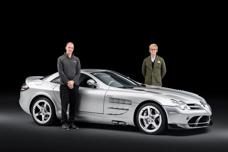 Sẽ có rất ít ai trên thế giới cuồng dòng siêu xe Mercedes-Benz SLR McLaren như Manny Khoshbin khi đã mua 9 chiếc trong vài năm qua và bước sang năm 2022 này, đại gia ngành nhà đất đã giữ đúng lời hứa tậu chiếc siêu xe Mercedes-Benz SLR McLaren thứ 10 để cho tròn trịa.