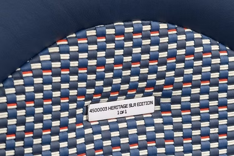 9 tháng là thời gian để bộ phận MSO thực hiện dự án Mercedes-Benz SLR McLaren Heritage Edition cho đại gia có thú vui sưu tập siêu xe độc bản này. Bên ngoài chiếc xe Mercedes-Benz SLR McLaren phiên bản Heritage Edition của Manny Khoshbin được sơn màu bạc đúng với tên gọi mũi tên bạc của dòng xe này. Đội ngũ MSO đã nâng cấp cũng như thay đổi ở hệ thống treo, hệ thống lái và phát triển bộ body kit, hệ thống xả , bộ mâm, bộ làm mát và cả nội thất được độ lại cho Manny Khoshbin.