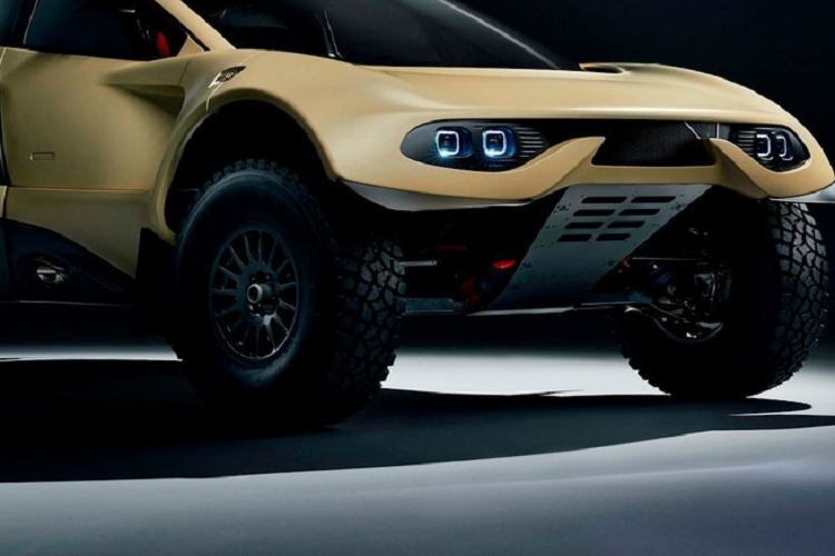 Chủ tịch công ty David Richards cho biết, "Chúng tôi đã có quyết định cân nhắc để giữ cho Hunter Hypercar càng gần với nguyên bản càng tốt. Đó là việc mang lại cho chủ sở hữu cơ hội trải nghiệm cảm giác lái chiếc đua xe Dakar băng qua sa mạc, nhưng với tất cả những tiện nghi của một chiếc xe đi đường phố và khả năng lái nó từ nhà, qua một thành phố, đến bất kỳ điểm đến nào họ chọn.”