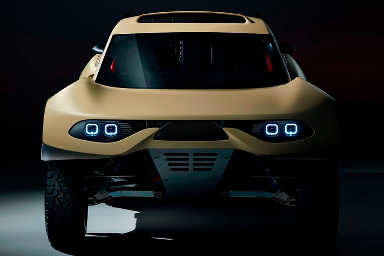 Siêu xe Prodrive Hunter có trang bị động cơ tăng áp kép V6 dung tích 3.5 lít lấy từ hãng Ford, sản sinh khoảng 600 mã lực và 700 Nm mô-men xoắn cực đại. Theo đội ngũ sản xuất, công suất này đủ để đưa Hunter từ tốc độ 0-100 km/h trong chưa đầy 4 giây, và đạt tốc độ tối đa khoảng 300 km/h. Cho dù nhanh nhẹn, nhưng bộ lốp off-road cỡ 35 inch với lực bám cao chắc sẽ ảnh hưởng phần nào tới hiệu suất thực tế.