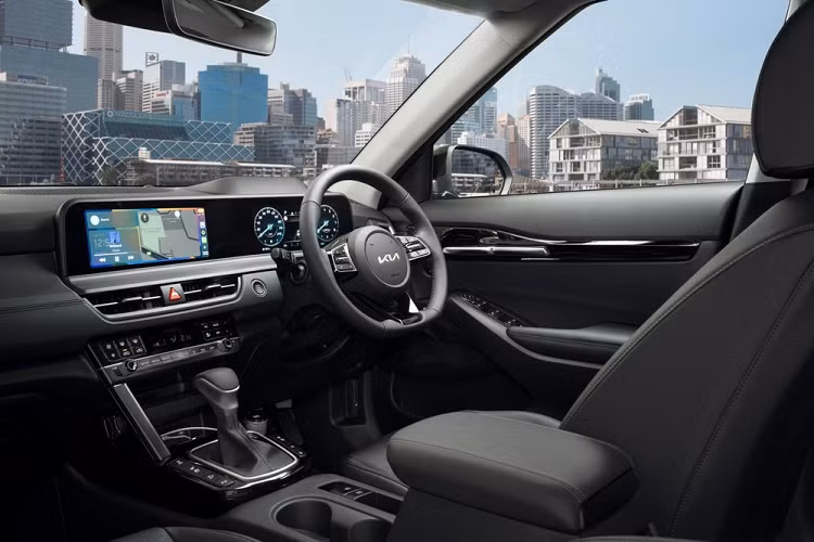 Các biến thể Sport + và GT-Line với động cơ 4 xi-lanh tăng áp 1,6 lít sẽ có giá khởi điểm lần lượt là 39.300 đô la Úc và 44.900 đô la Úc, tương ứng là 646 triệu đồng và 738 triệu đồng.