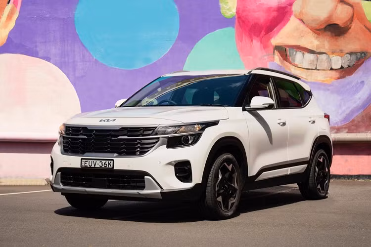 2 mức giá bán 35.800 đô la Úc, 24.218 đô la, hay 588 triệu đồng và 41.500 đô la Úc, 28.074 đô la, khoảng 682 triệu đồng lần lượt sẽ dành cho bản Sport+ và GT-Line khi được trang bị phiên bản 2.0- lít bốn xi-lanh.