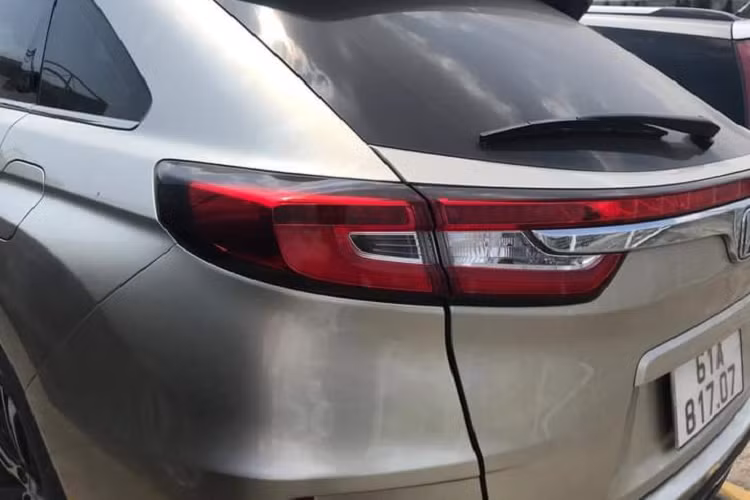 Xe có hai phiên bản sử dụng động cơ tăng áp dung tích 1.5 lít và 2.0 lít . Bản tiêu chuẩn dùng động cơ 1.5 lít cho công suất 193 mã lực, mô-men xoắn 240 Nm kết hợp cùng hộp số tự động vô cấp.