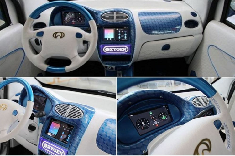 Theo công bố của nhà sản xuất, Oxygen có kích thước chiều dài 2.630 mm, chiều rộng 1.545 mm, chiều cao 1.560 mm và trọng lượng không tải của xe ở mức 780 kg.