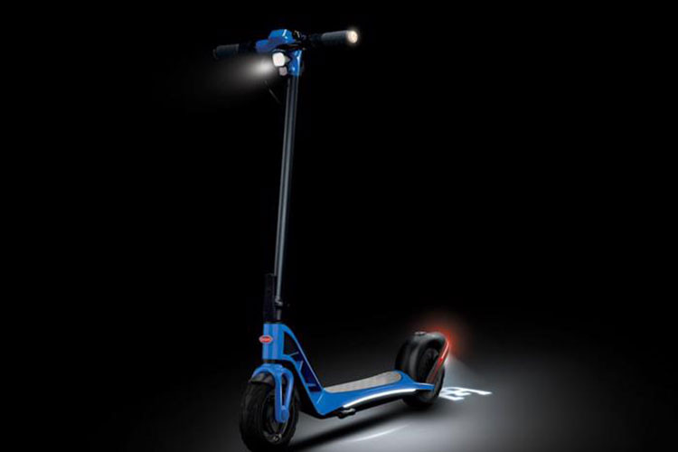 Tốc độ tối đa của mỗi chế độ lần lượt là 14,5 km/h, 20 km/h, và 30 km/h. Nhà sản xuất xe Pháp không xác nhận có đưa sản phẩm thú vị này vào sản xuất thật hay không, nhưng nếu điều đó xảy ra, chúng ta có thể chắc chắn là nó sẽ có giá rẻ hơn nhiều lần so với một chiếc hypercar Bugatti.