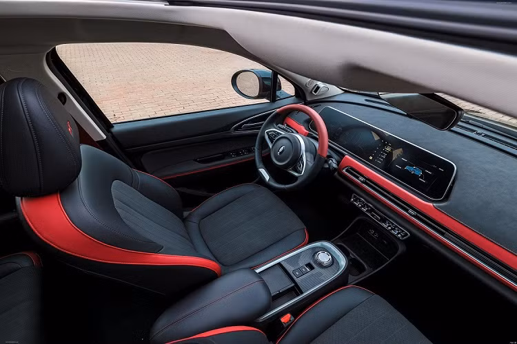 Nguồn cung cấp sức mạnh cho ORA Good Cat GT là mô-tơ điện nằm trên cầu trước, tạo ra công suất tối đa 171 mã lực và mô-men xoắn cực đại 210 Nm. So với bản thường, xe mạnh hơn 29 mã lực. Nhờ đó, xe có thể tăng tốc từ 0-100 km/h trong thời gian 6,9 giây và đạt vận tốc tối đa 160 km/h.