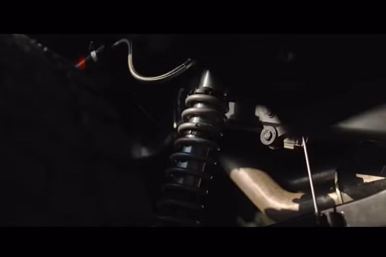 Trong khi mẫu 1500 TRX tiêu chuẩn đã rất ấn tượng với công suất 702 mã lực, Hennessey bổ sung một bộ siêu nạp mạnh hơn, kim phun nâng cấp, puli siêu nạp nâng cấp, và dây đai siêu nạp hạng nặng. Tất cả những trang bị nâng cấp này giúp tăng tổng công suất lên 1.012 mã lực và 1.340 Nm mô-men xoắn cực đại.