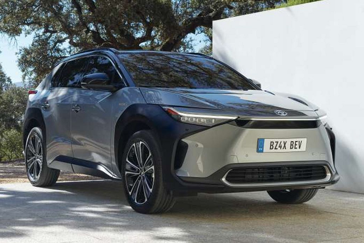 Hiện tại, cấu hình mạnh nhất của Toyota bZ4X là động cơ điện kép sản sinh công suất 215 mã lực và mô-men xoắn cực đại 336 Nm.