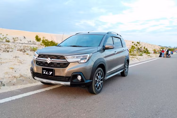 Suzuki XL7 dat chuan khi thai Euro 5, chi 599 trieu tai Viet Nam