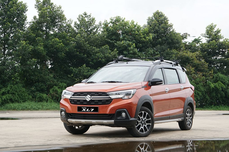 Không ngoại lệ, Suzuki XL7 tại Việt Nam cũng đã ghi dấu ấn với khách hàng là một mẫu SUV đô thị năng động. Chưa đầy 2 năm ra mắt chính thức, doanh số XL7 tại Việt Nam đã vượt mốc 11.000 xe bán ra, chứng tỏ sự yêu mến của khách hàng Việt Nam đối với mẫu SUV 7 chỗ này.
