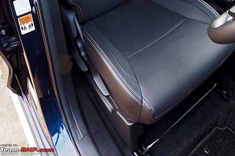 Không dừng ở đó, hãng Suzuki còn trang bị động cơ mới cho mẫu MPV này. Theo đó, xe dùng động cơ xăng DualJet 4 xi-lanh, dung tích 1.5L, kết hợp với hệ thống mild hybrid để tiết kiệm nhiên liệu hơn.