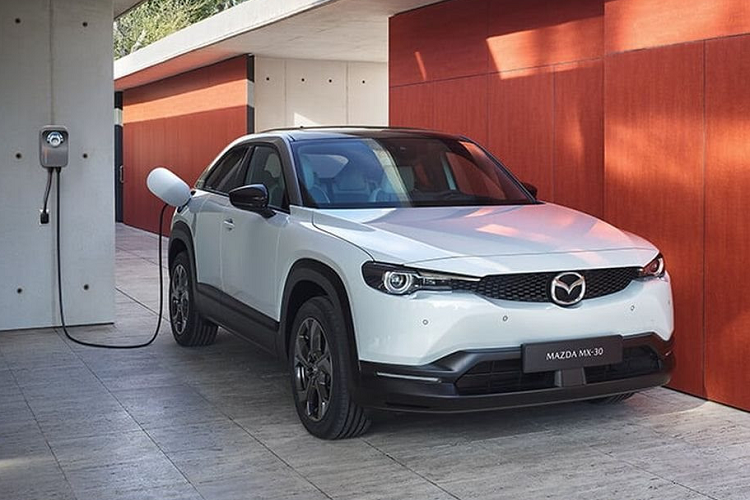 Đại diện Mazda cho biết: “Chúng tôi đặt mục tiêu không có chiếc Mazda mới nào gây ra tai nạn chết người vào năm 2040". (Thông điệp này chỉ bao gồm các tai nạn có thể tránh được bằng công nghệ ôtô. Tức là hãng đảm bảo hiệu suất hoạt động hiệu cực cao của các công nghệ)