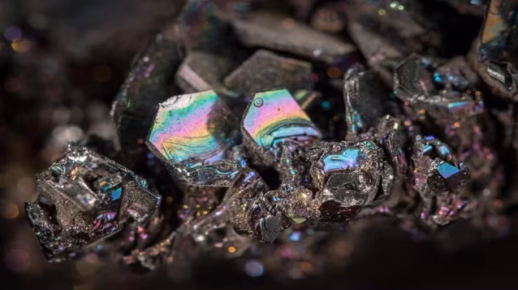 Di tim vat lieu cung nhat tren Trai dat, kim cuong khong co cua-Hinh-3