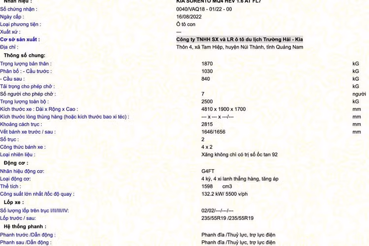 Là xe hybrid nên Kia Sorento HEV 2023 đương nhiên khá tiết kiệm xăng. Theo thông số do hãng Kia công bố, mẫu xe này chỉ tiêu thụ lượng xăng cụ thể là 6,03 lít/100 km trong đô thị, 6,72 lít/100 km ngoài đô thị và 6,36 lít/100 km kết hợp. Con số này thấp hơn đáng kể so với phiên bản dùng động cơ xăng 2.5L của Kia Sorento (10,8 lít/100 km trong đô thị, 6,3 lít/100 km ngoài đô thị và 7,9 lít/100 km kết hợp).