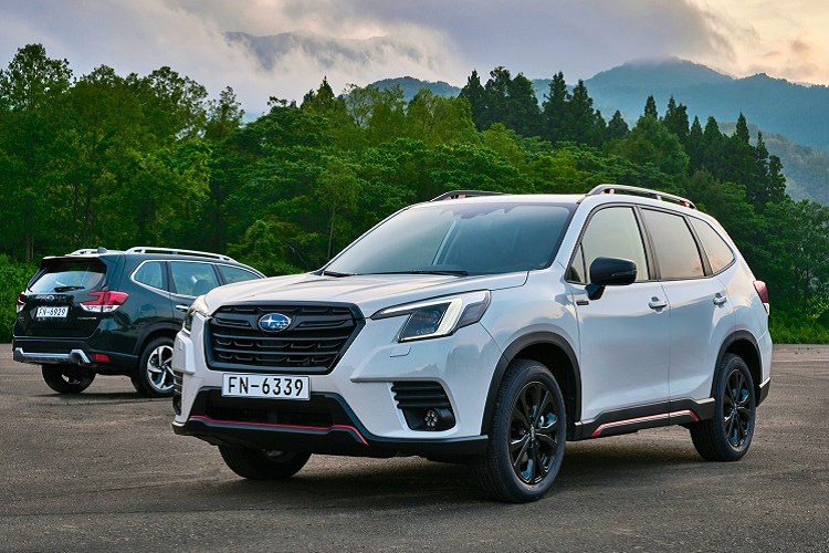 Công nghệ hỗ trợ người lái EyeSight thế hệ thứ 4 được trang bị tiêu chuẩn trên Subaru Forester 2022 mới được trang bị đến 11 tính năng khác nhau, trong đó có 3 hệ thống hỗ trợ hoàn toàn mới.