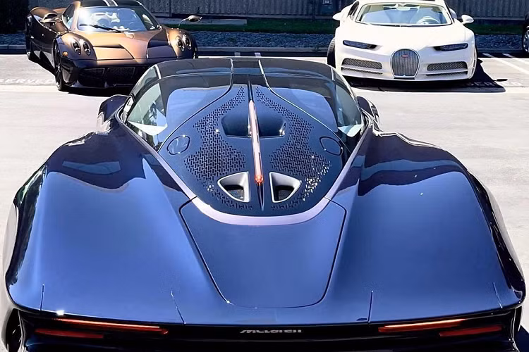 Chỉ có đúng 275 chiếc siêu xe Mercedes-AMG GT Black Series P One Edition được sản xuất đúng với số lượng siêu phẩm hypercar Mercedes-AMG One xuất xưởng nhưng không rõ là hãng xe Đức có ưu ái sản xuất thêm phiên bản này hay không. Trước đó, Mercedes-Benz cho biết chỉ bán xe Mercedes-AMG GT Black Series P One Edition cho khách đặt mua Mercedes-AMG One.