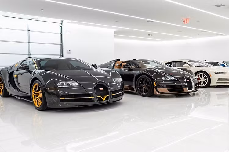 Mô-men xoắn cực đại trên siêu xe Mercedes-AMG GT Black Series P One Edition tăng thêm 100 Nm lên mức 800 Nm. Đi cùng động cơ trên là hộp số thể thao ly hợp kép 7 cấp mới, nhờ đó giúp siêu xe Mercedes-AMG GT Black Series phiên bản P One Edition có thời gian tăng tốc từ vị trí xuất phát lên 100 km/h chỉ trong thời gian 3,1 giây trước khi đạt vận tốc tối đa 325 km/h.