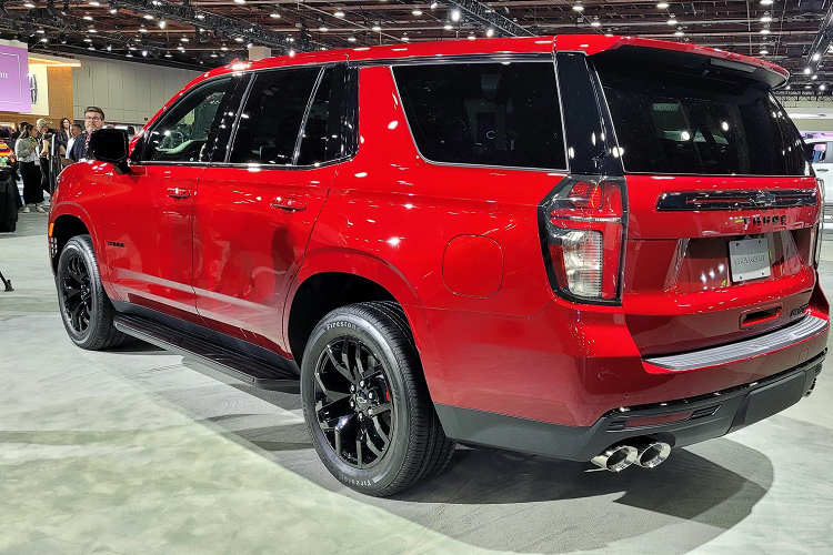 Gói Performance Edition cho Chevrolet Tahoe có giá 8.525 Đô và sẽ được cung cấp độc quyền trên các mẫu Tahoe RST 2023 được trang bị động cơ V8 6.2 lít. Dây chuyền sản xuất dự kiến sẽ bắt đầu vào quý 4 và những chiếc xe sẽ được bàn giao ngay trong thời gian tới.