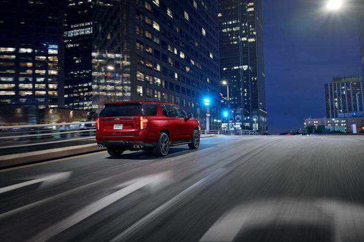 Ông nói thêm: “Mẫu xe tận dụng khả năng đã được kiểm chứng được đánh giá cao của Chevy và thành công trong các cuộc đua để mang lại trải nghiệm lái xe tự tin, hấp dẫn cho khách hàng của chúng tôi."