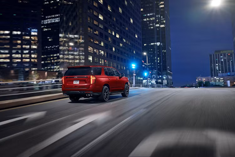 Ông nói thêm: “Mẫu xe tận dụng khả năng đã được kiểm chứng được đánh giá cao của Chevy và thành công trong các cuộc đua để mang lại trải nghiệm lái xe tự tin, hấp dẫn cho khách hàng của chúng tôi."