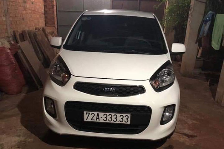 Được biết Kia Morning 2022 tại Việt Nam hiện đang có giá khoảng từ 389 triệu đồng chưa kể đăng kí, nhưng sau khi được đeo lên mình chiếc biển ngũ quý khiến chúng được các đại gia sưu tầm biển đẹp "kênh giá" lên đến vài trăm triệu, thậm chí cả tỷ đồng.