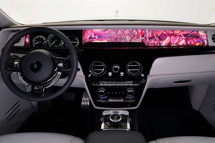 Dự án chế tạo những chiếc ô tô này là một cách để gây quỹ từ thiện và đã vượt mục tiêu 1 triệu Đô, cung cấp quỹ cho các tổ chức từ thiện trong lĩnh vực y tế, tính bền vững và giáo dục.