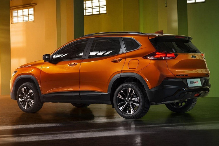 Giá xe Chevrolet Tracker RS 2022 chưa công bố, nó sẽ chính thức ra mắt thị trường Trung Quốc vào ngày 28/4 tới đây. Xe sẽ cạnh tranh với những đối thủ như Hyundai ix25 và Honda XR-V. Ngoài Trung Quốc, dòng xe Chevrolet Tracker hiện còn được bán ở thị trường Đông Nam Á, cụ thể là Philippines.