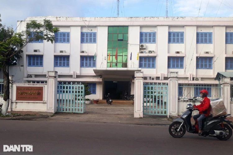 “Quan hệ không trong sáng”, Phó Chi cục Thủy sản bị cảnh cáo “Quan he khong trong sang”, Pho Chi cuc Thuy san bi canh cao