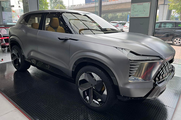 Ngoại hình của Mitsubishi XFC tại đại lý chính hãng tại Việt Nam được đồn đoán sẽ có bản thương mại vào năm sau được xem là sự hòa trộn giữa phong cách thiết kế mạnh mẽ vững chãi và những đường nét hiện đại, sắc sảo. Phần đầu xe được thiết kế mang đậm hơi hướng tương lai.