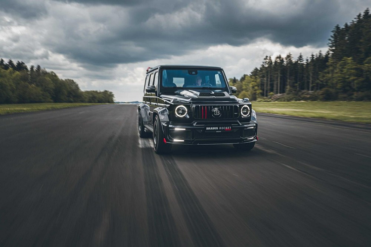 Mới đây, đơn vị tổ chức sự kiện Triển lãm ôtô Việt Nam 2022 đã chia sẻ về một số thương hiệu sẽ tham dự vào triển lãm xe lớn nhất Việt Nam dự kiến diễn ra từ ngày 26 đến 30/10/2022 nhanh chóng nhận được sự quan tâm của giới truyền thông. Ngoài các thương hiệu quen thuộc trong các kỳ triển lãm trước như Audi, Honda, Mercedes-Benz, ở VMS 2022 này sẽ xuất hiện 2 chiếc xe độ của thương hiệu Brabus.