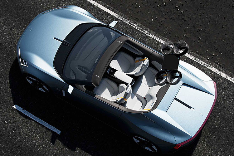 Mẫu xe thể thao mui trần O2 sở hữu đèn chiếu sáng trước tách đôi với hai dải đèn LED hình chữ L nằm đối xứng trên dưới. Bộ chia phía trước của xe được thiết kế tối giản đặt phía dưới cản. Xe sở hữu bộ mâm có kích thước lớn với họa tiết chữ thập sơn hai màu đen bạc.