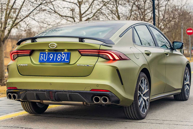 Được bán dưới thương hiệu con Trumpchi, Empow có thể được coi là câu trả lời của Trung Quốc đối với những đối thủ như Honda Civic Si. Ít nhất, đó là những gì người dẫn chương trình tại kênh YouTube “Wheelsboy” từng đánh giá. 